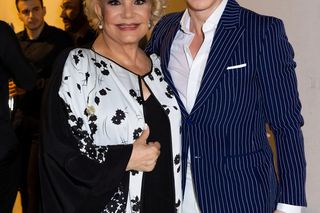 Legendarna grecka piosenkarka doznała udaru na scenie