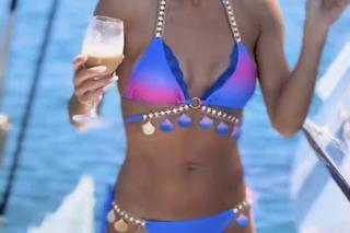 Justyna Steczkowska chwali się kaloryferem