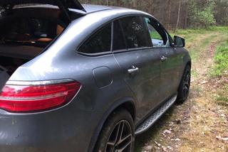 Policjanci odzyskali kilka kradzionych aut, w tym imponującego Mercedesa