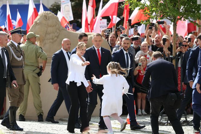 Dzień inauguracji należał do Kasi Nawrockiej. Fotoreporterzy ją uwielbiają 