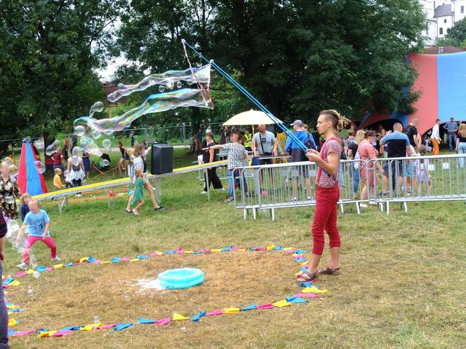 Carnaval Sztukmistrzów w Lublinie. Przyjechali artyści z całego świata. Niesamowity popis umiejętności