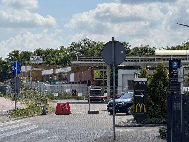 Koniec popularnego McDonald'sa w Warszawie. Zamyka się też stacja paliw. Była świadkiem okropnej tragedii