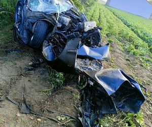 Śmiertelny wypadek pod Malborkiem. Dwóch nastolatków uderzyło w drzewo [ZDJĘCIA].