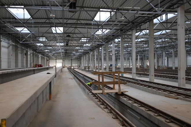 Budowa stacji postojowo-technicznej Mory (sierpień 2025)