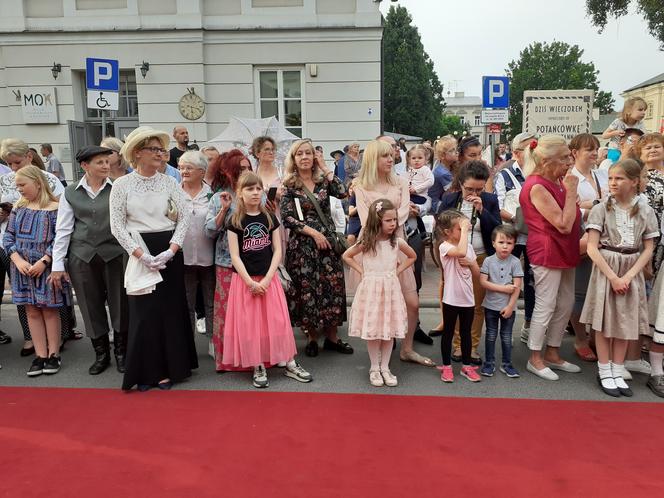 Siedlczanie mogli wsiąść w wehikuł czasu i zobaczyć ulicę Pułaskiego - Piękną sprzed stu lat