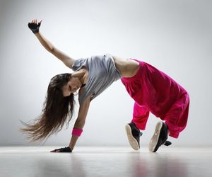 Hip-hop: opis i historia tańca. Podstawowe kroki w hip-hopie