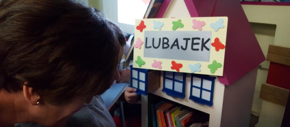 Lubajek, czyli wędrująca biblioteka w lubelskim szpitalu dziecięcym