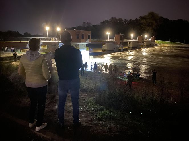 Powódź w Polsce to atrakcja turystyczna? Niebezpieczna turystyka powodziowa zaczyna być coraz popularniejsza