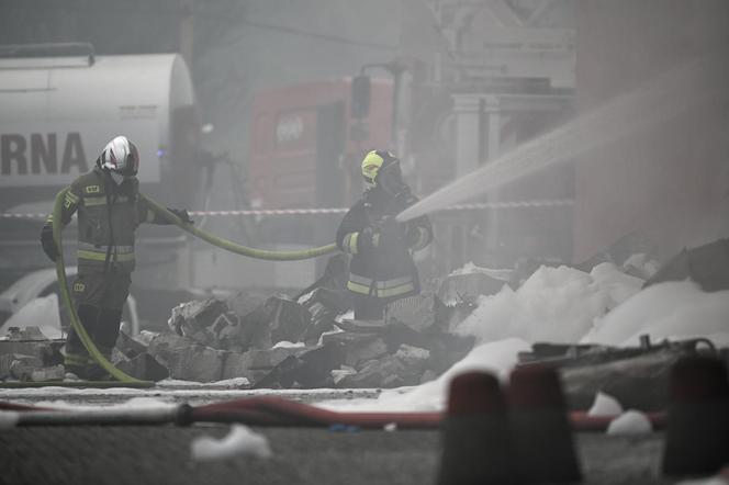 Służby ostrzegają! Alarmowy poziom amoniaku w związku z pożarem w Krośnie