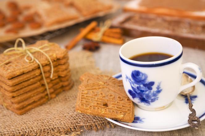 Speculoos - belgijskie ciasteczka korzenne - upiecz je na święta!