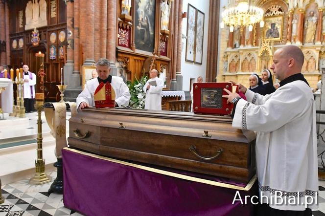 Białystok. Msza święta żałobna za śp. abp. Stanisława Szymeckiego