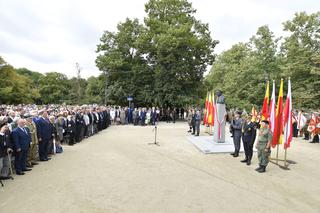 Odsłonięcie pomnika generała Zbigniewa Ścibora Rylskiego