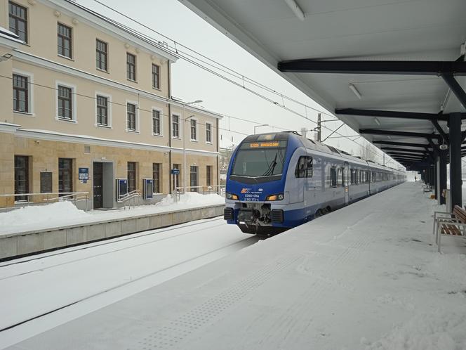 Opóźnienia kursów pociągów w Świętokrzyskiem