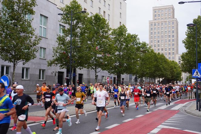 Uczestnicy Maratonu Warszawskiego 2025