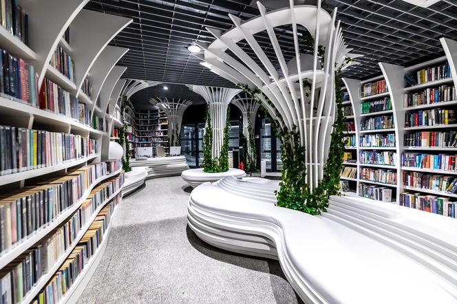 Metroteka – biblioteka na stacji metra M2 Kondratowicza w Warszawie