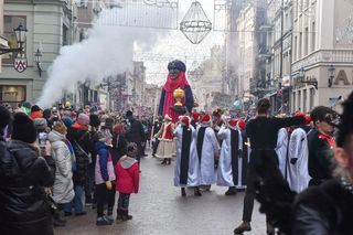 Orszak Trzech Króli 2026 w Toruniu: Kolorowy pochód, darmowe atrakcje. Plan wydarzeń