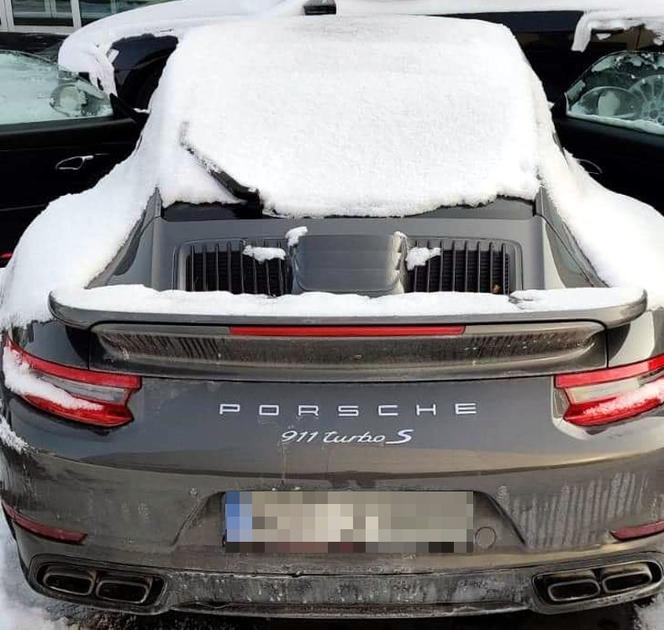 Przywłaszczone Porsche 911 Turbo S