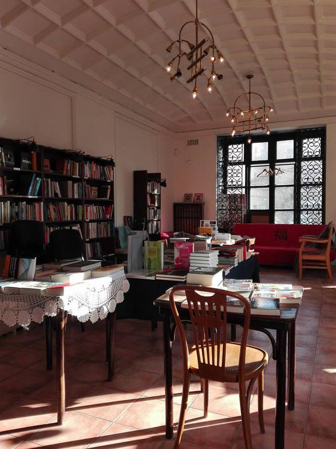 Tutaj popracujesz i zjesz coś dobrego! Oto TOP 8 kawiarni do pracy w Warszawie [PRZEGLĄD]