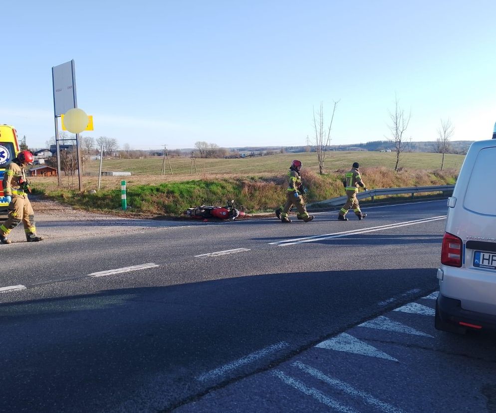 Wypadek na DK 59. Motocyklista w szpitalu