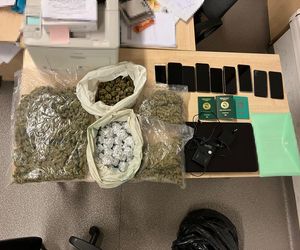 Narkotykowy biznes w sercu Warszawy. Nigeryjczyk i Polka wpadli z gigantyczną gotówką