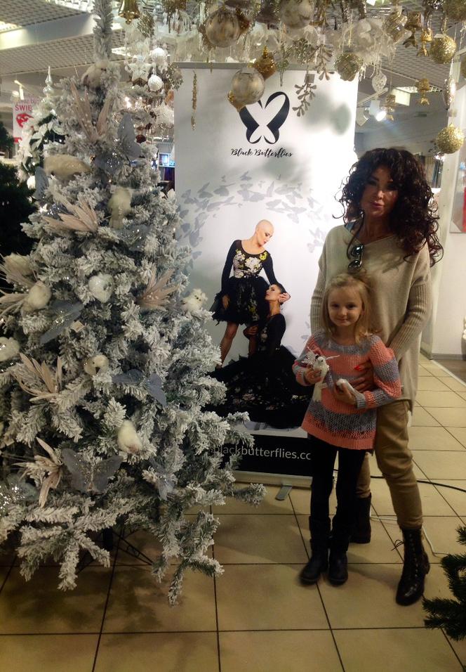 Ewa Minge wybiera choinkę