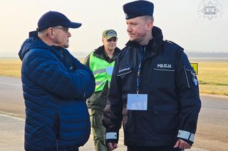 Awaryjne lądowanie samolotu pasażerskiego z terrorystami na pokładzie. Widowiskowe ćwiczenia służb na lotnisku w Katowicach