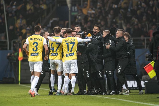 Radość piłkarzy Motoru Lublin podczas meczu z GKS Katowice