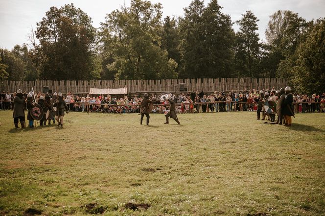 Muzeum Archeologiczne i Osada w Biskupinie 