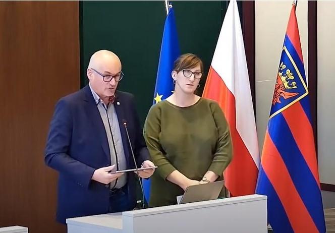 Mniej środków dla NGO
