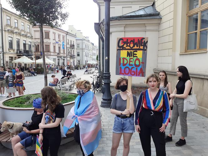 "Jesteśmy ludźmi, nie ideologią" - tak środowiska LGBT manifestowały wczoraj w Lublinie