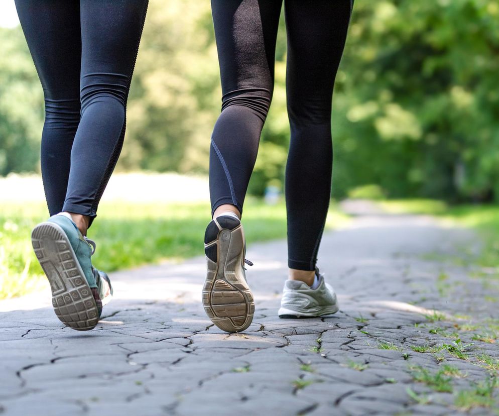 7-dniowy plan spacerów zmniejszy stany zapalne. Sprawdź zasady i wybierz swoją wersję