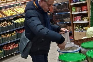 Adam Szejnfeld w sklepie