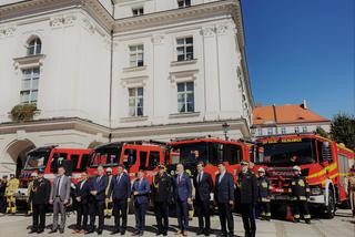 Uroczystość nadania sztandaru Komendzie Miejskiej Państwowej Straży Pożarnej w Kaliszu