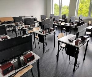 W budynku BCU nr 2 w Siedlcach znajduje się duża hala i 11 sal szkoleniowych, które zostały bardzo nowocześnie wyposażone.