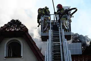 Piotr podpalił przedszkole i klatkę schodową w kamienicy. Mógł doprowadzić do ogromnej tragedii!