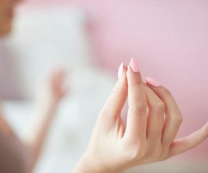 Minimalistyczne, eleganckie, pasują do wszystkiego. Princess nails to najmodniejszy manicure na lato 2025