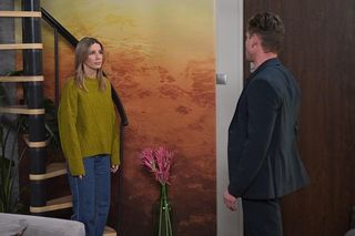 Pierwsza miłość, odcinek 4005. Oskar (Filip Gurłacz), Kalina (Magdalena Wieczorek)