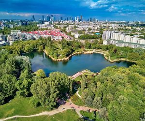 Najpiękniejszy park na świecie znajduje się w Warszawie? Ten Central Park wygląda jak z bajki Disneya