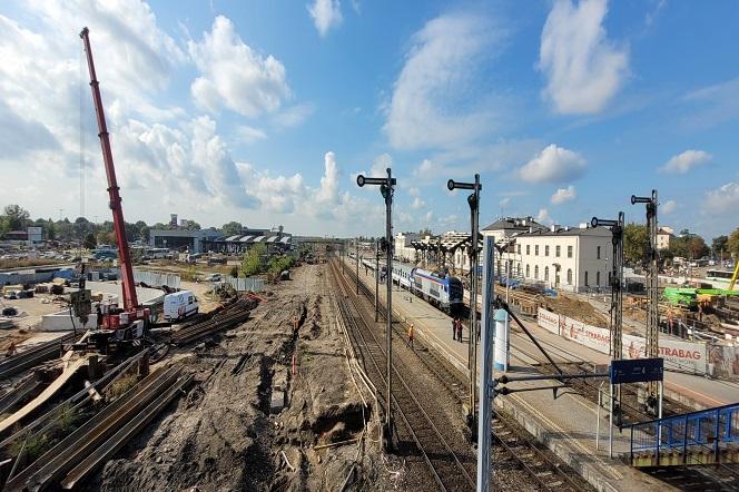 Białystok. Nowa organizacja ruchu w rejonie dworca PKP. Jak pojadą kierowcy? 