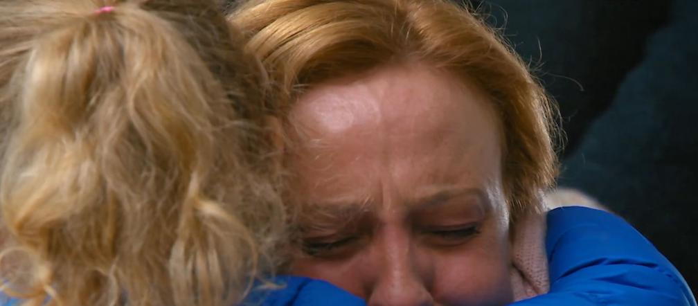 Barwy szczęścia, odc. 2242: Sabina (Barbara Kurzaj), Maja (Pola Żak)