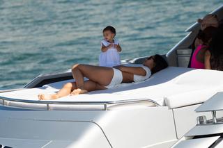Kylie Jenner z córką, Stormi Webster na jachcie
