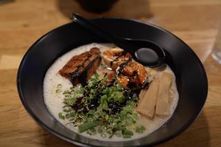 Maciej Je ocenia kuchnię azjatycką w Szczecinie