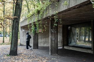 Westerplatte. W 2025 roku brutalizm odchodzi po cichu, ale nie w samotności