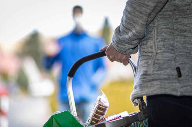 Leśna. Proboszcz zorganizował pomoc dla mieszkańców będących na kwarantannie