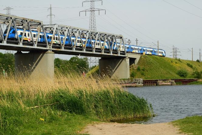 Most kolejowy nad Dziwną