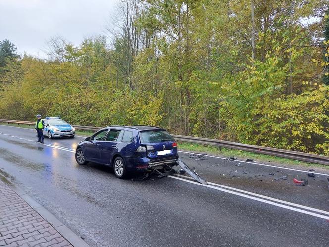 Zderzenie trzech aut na Ostrowieckiej. Są poważne utrudnienia