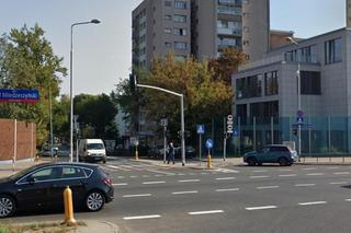 To najdłuższa ulica w Warszawie. Ma aż 14,5 km, ciągnie się przez dwie dzielnice