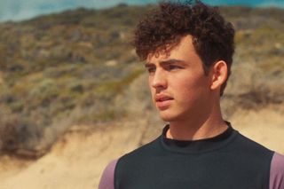 „Surfer” -  Nicolas Cage znów na fali