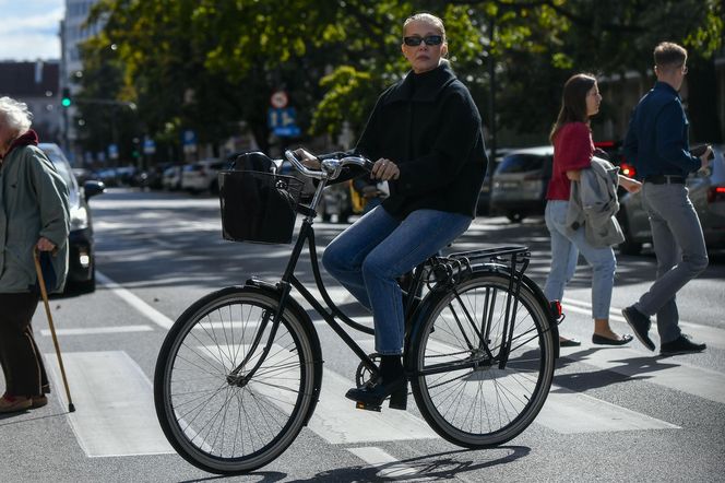Katarzyna Warnke na giga obcasach łamie przepisy