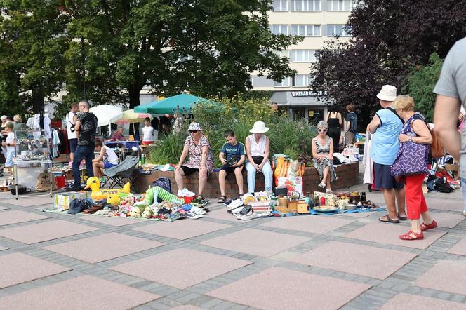 Wyprzedaż garażowa na placu Krakowskim w Gliwicach 